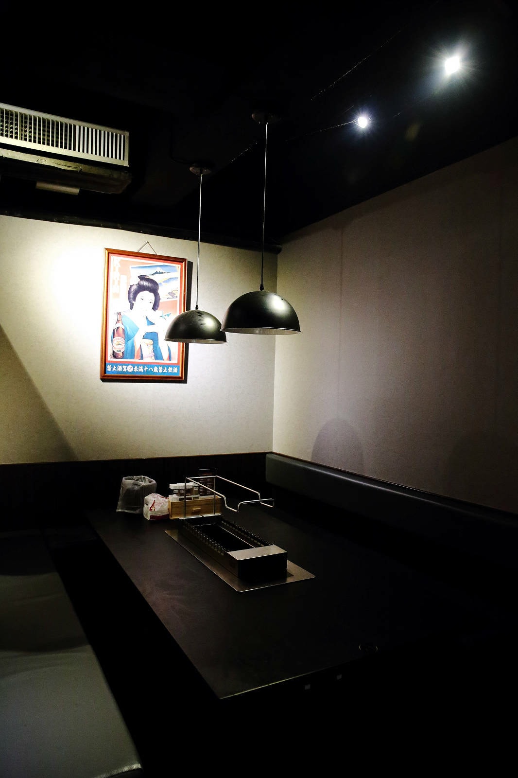 【新開店】串燒自動燒烤搶先吃!一起烤串-想吃什麼串燒放上去就