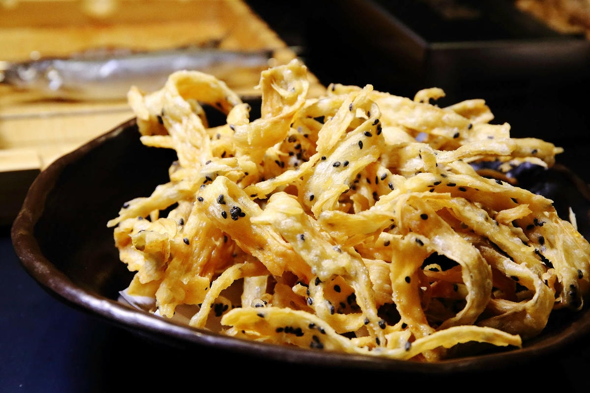 【新開店】串燒自動燒烤搶先吃!一起烤串-想吃什麼串燒放上去就