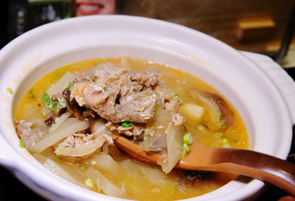 【新開店】串燒自動燒烤搶先吃!一起烤串-想吃什麼串燒放上去就