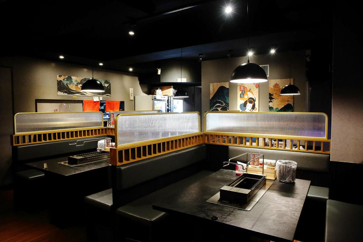 【新開店】串燒自動燒烤搶先吃!一起烤串-想吃什麼串燒放上去就