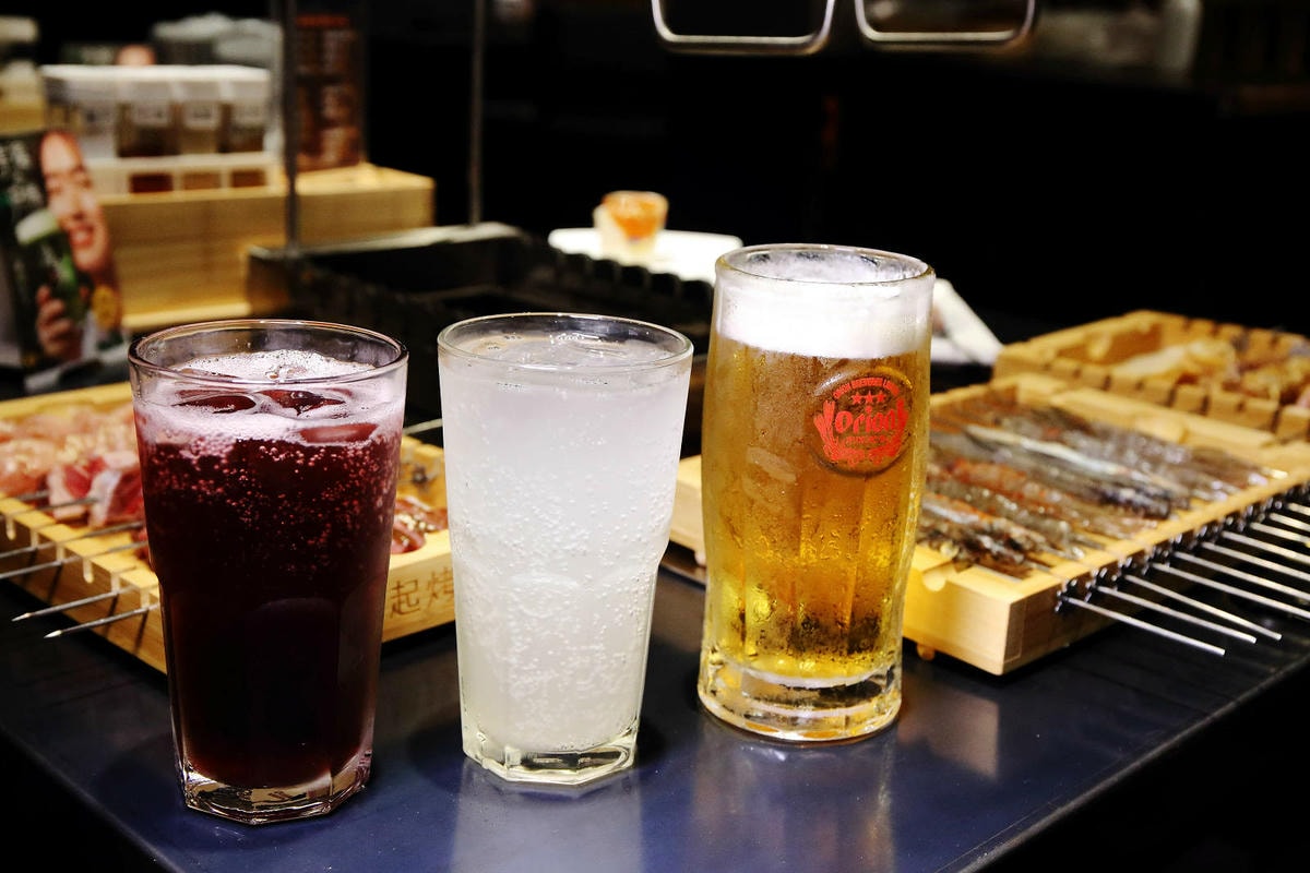 【新開店】串燒自動燒烤搶先吃!一起烤串-想吃什麼串燒放上去就