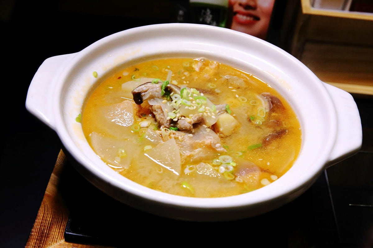 【新開店】串燒自動燒烤搶先吃!一起烤串-想吃什麼串燒放上去就