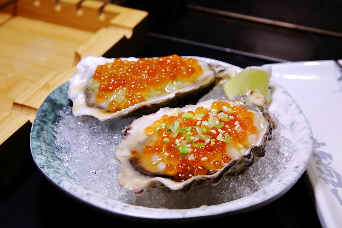 【新開店】串燒自動燒烤搶先吃!一起烤串-想吃什麼串燒放上去就