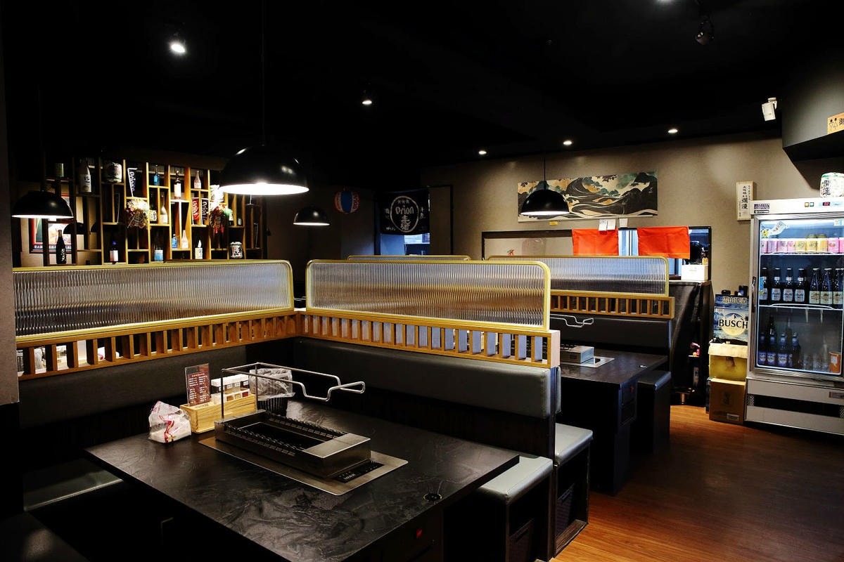 【新開店】串燒自動燒烤搶先吃!一起烤串-想吃什麼串燒放上去就