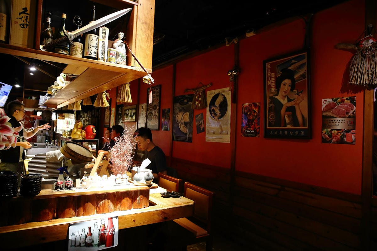 台北日式無菜單料理推薦，建一食堂八品精緻餐點，比臉大的爆卵麵