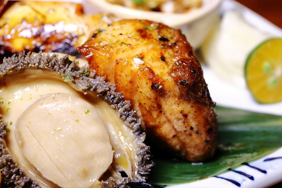 台北日式無菜單料理推薦，建一食堂八品精緻餐點，比臉大的爆卵麵