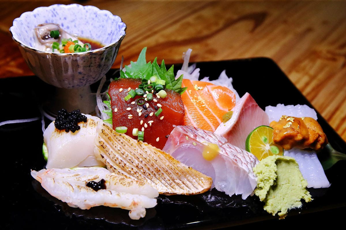 台北日式無菜單料理推薦，建一食堂八品精緻餐點，比臉大的爆卵麵