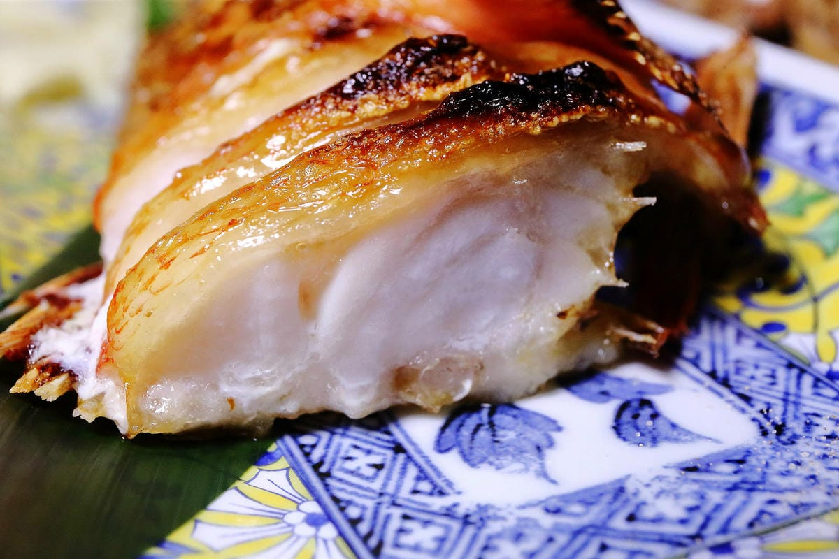 台北日式無菜單料理推薦，建一食堂八品精緻餐點，比臉大的爆卵麵