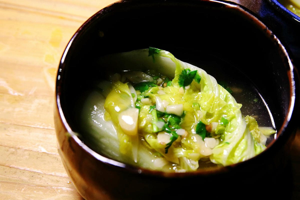 台北日式無菜單料理推薦，建一食堂八品精緻餐點，比臉大的爆卵麵