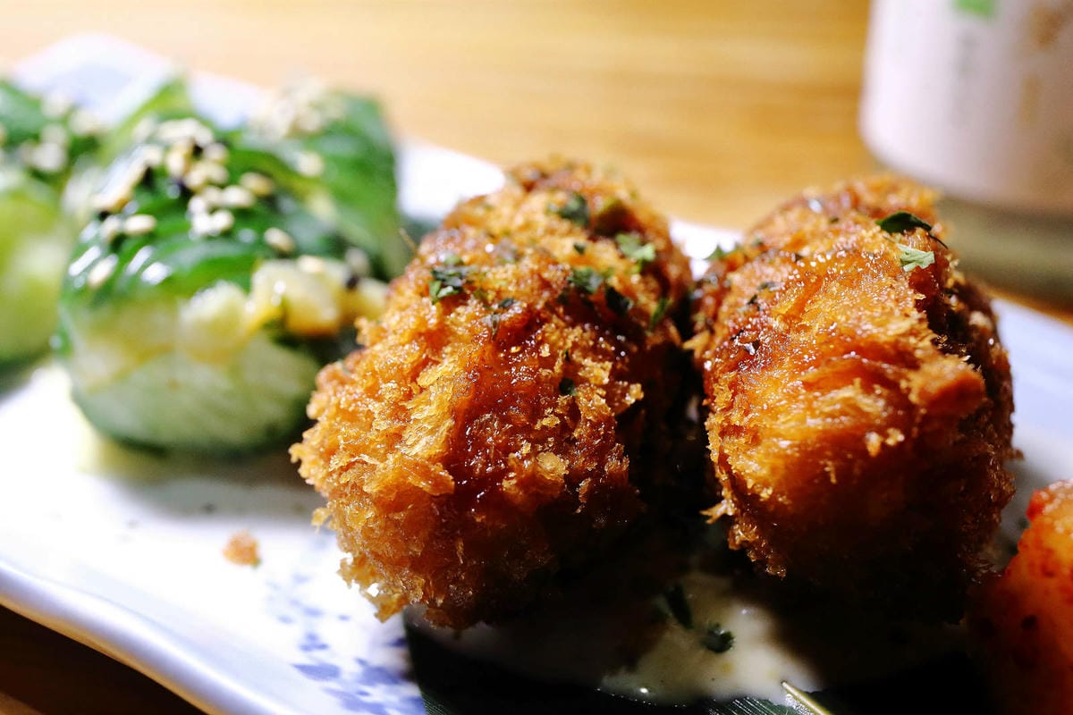 台北日式無菜單料理推薦，建一食堂八品精緻餐點，比臉大的爆卵麵