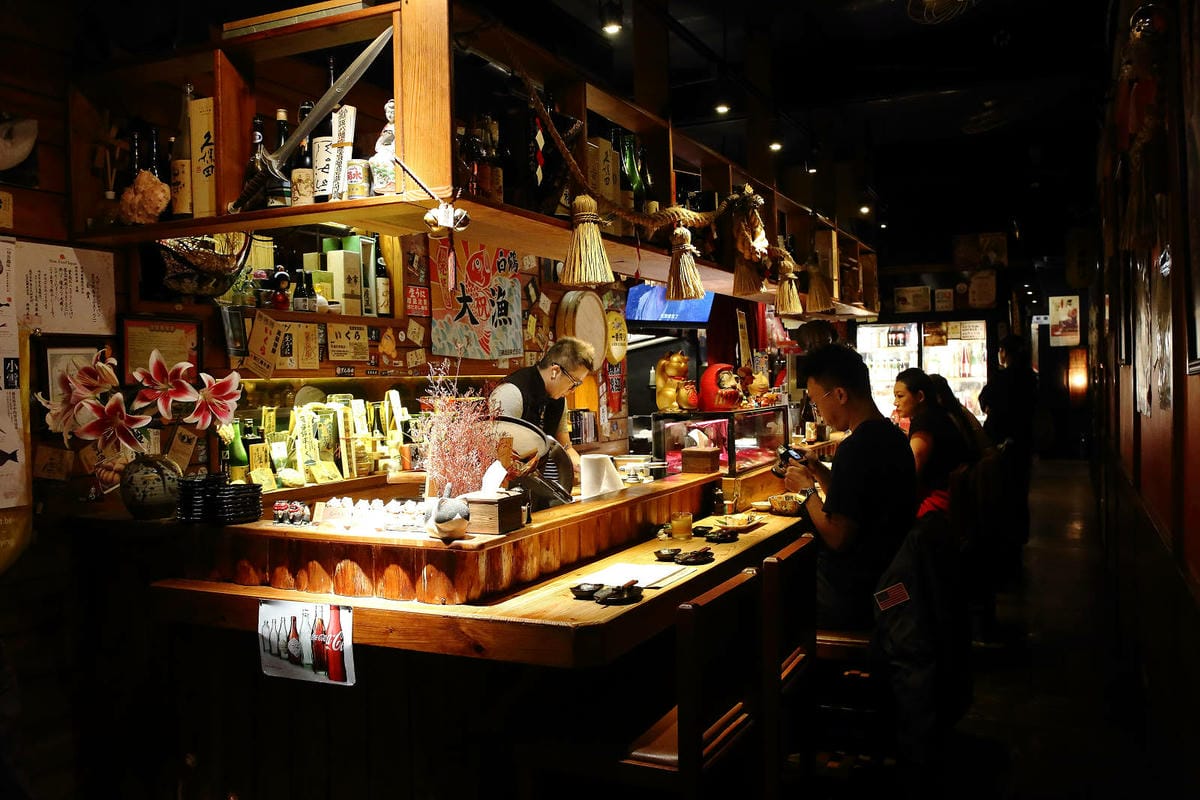 台北日式無菜單料理推薦，建一食堂八品精緻餐點，比臉大的爆卵麵