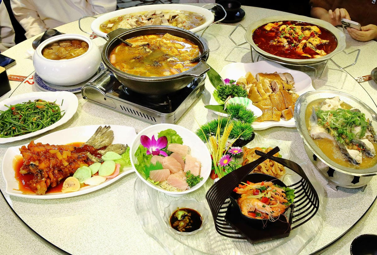 【石門活魚餐廳推薦】山霸王活魚餐廳，網友推薦30年老店，創意