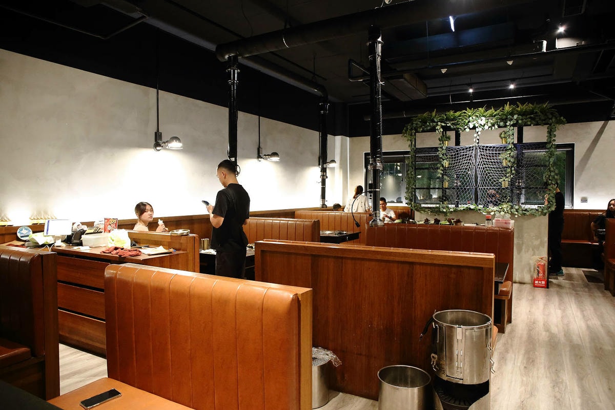 台中必訪!超夯特色燒肉店【燒肉滋滋】,韓式燒肉x韓式料理x韓