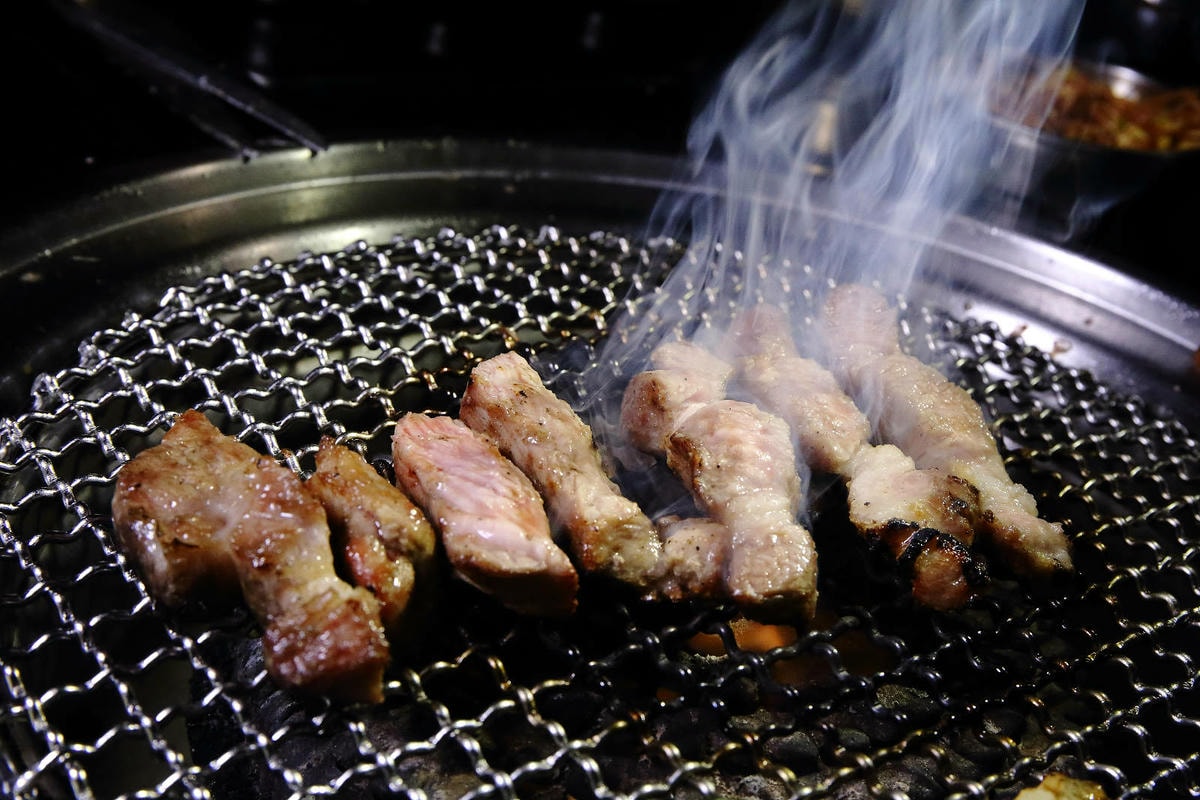 台中必訪!超夯特色燒肉店【燒肉滋滋】,韓式燒肉x韓式料理x韓