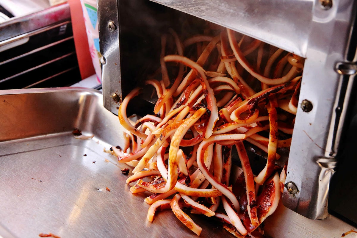 【迪化街美食】全台灣最好吃的魷魚-魷布院,年節暢銷零食、放假