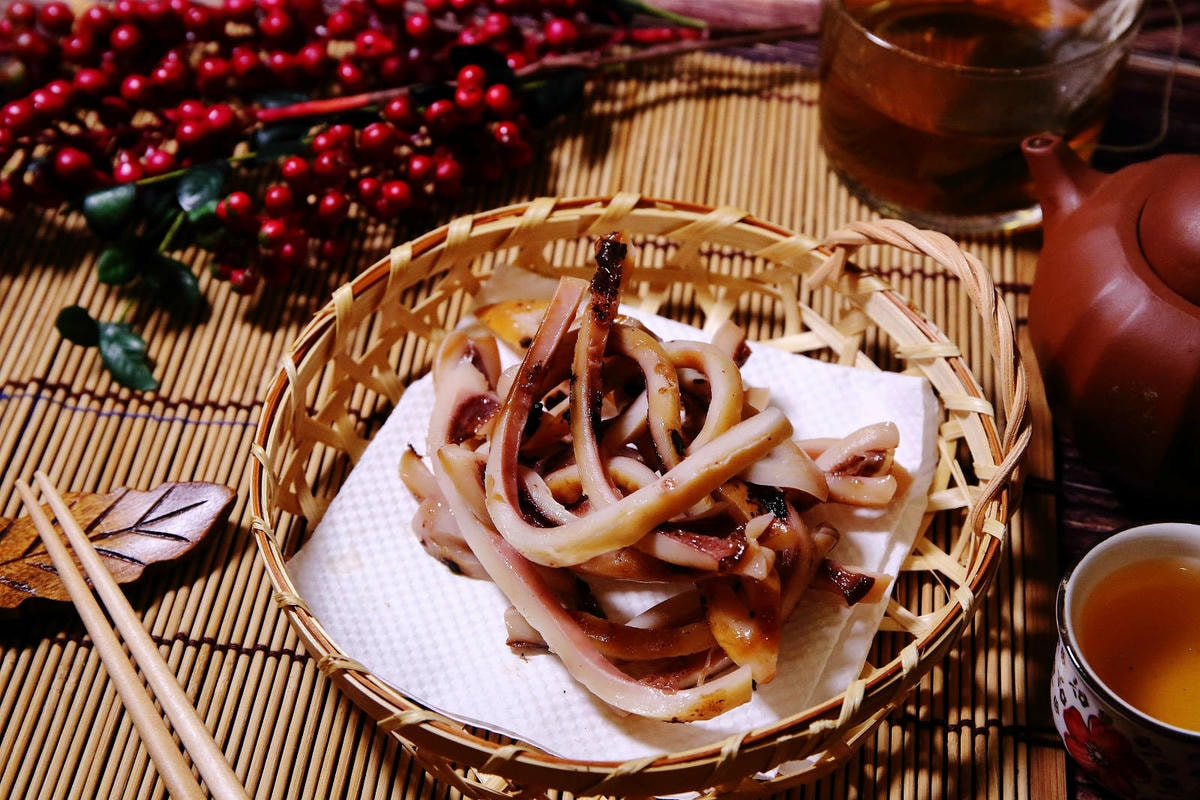 【迪化街美食】全台灣最好吃的魷魚-魷布院,年節暢銷零食、放假