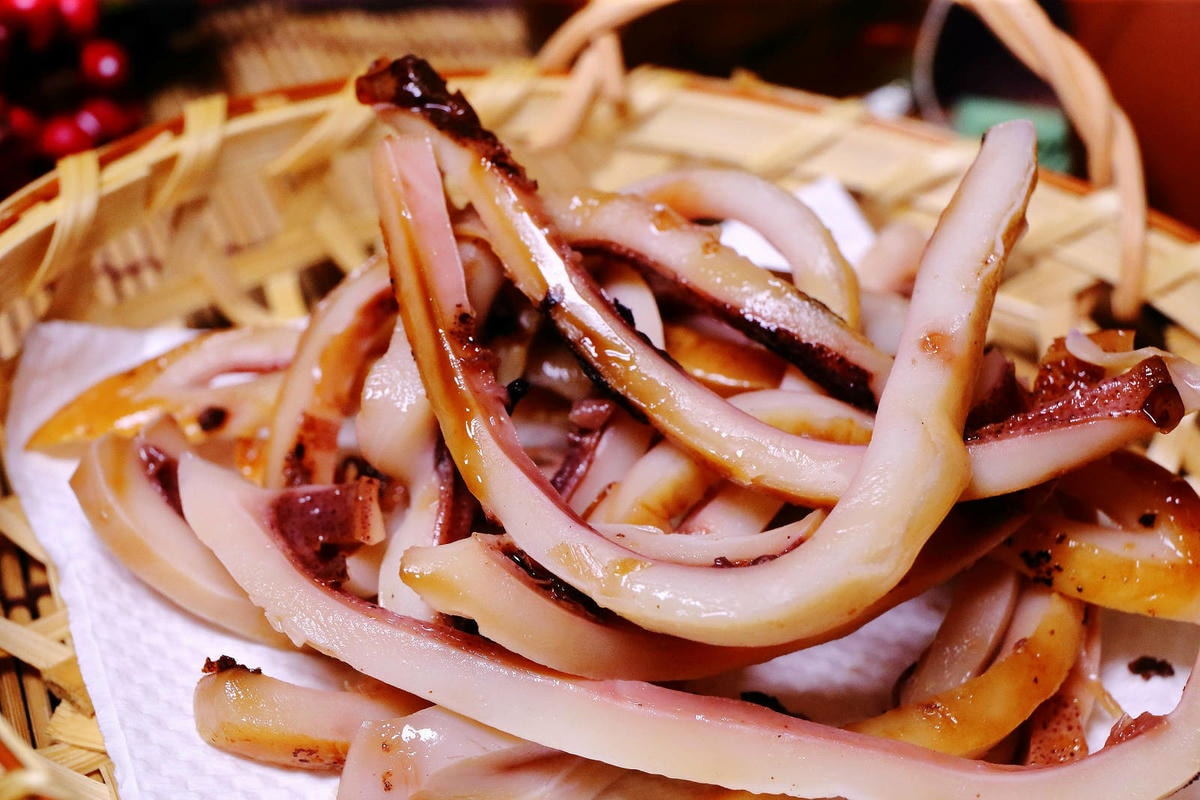 【迪化街美食】全台灣最好吃的魷魚-魷布院,年節暢銷零食、放假