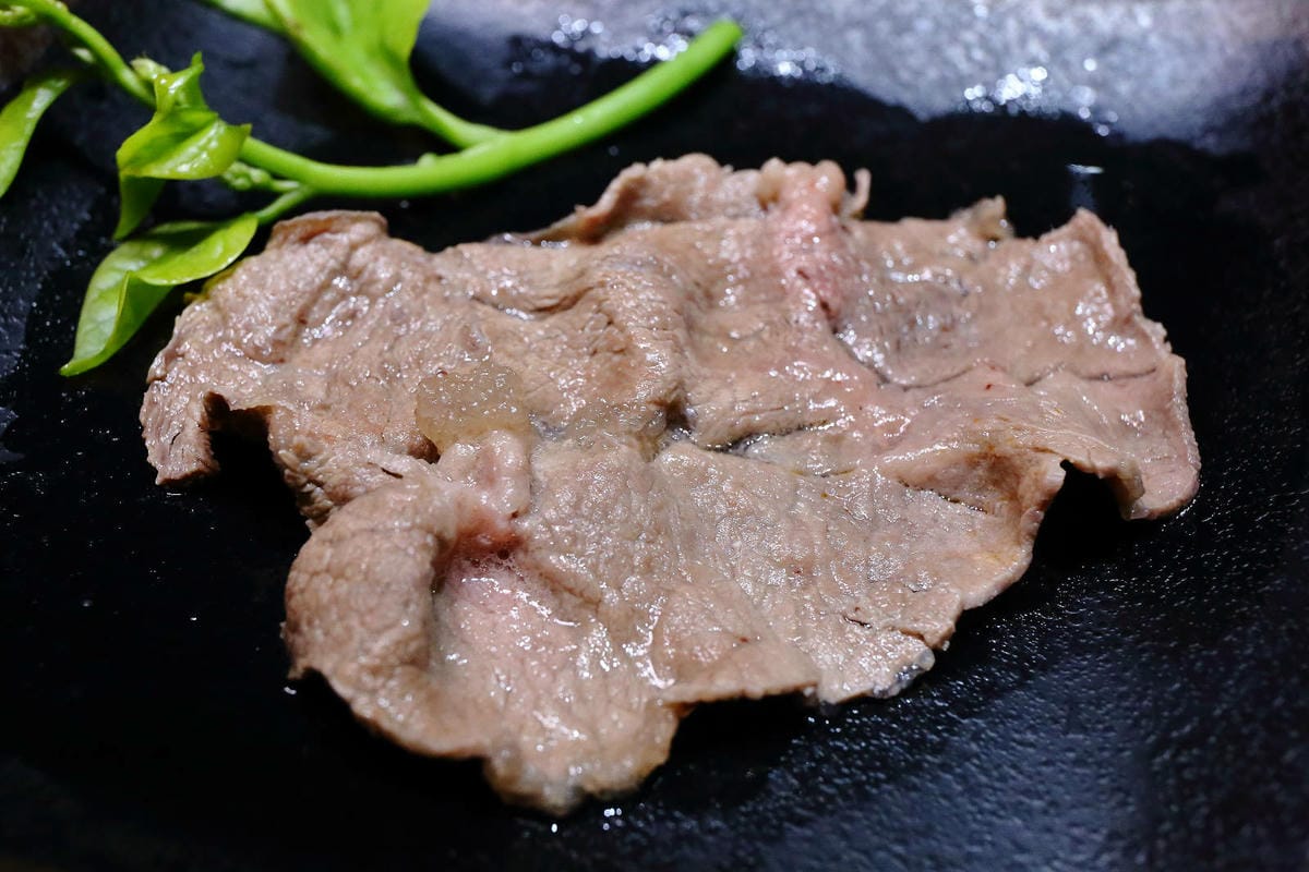 火車讚石頭火鍋，蘆洲超人氣石頭火鍋推薦！只要$389起整櫃蔬