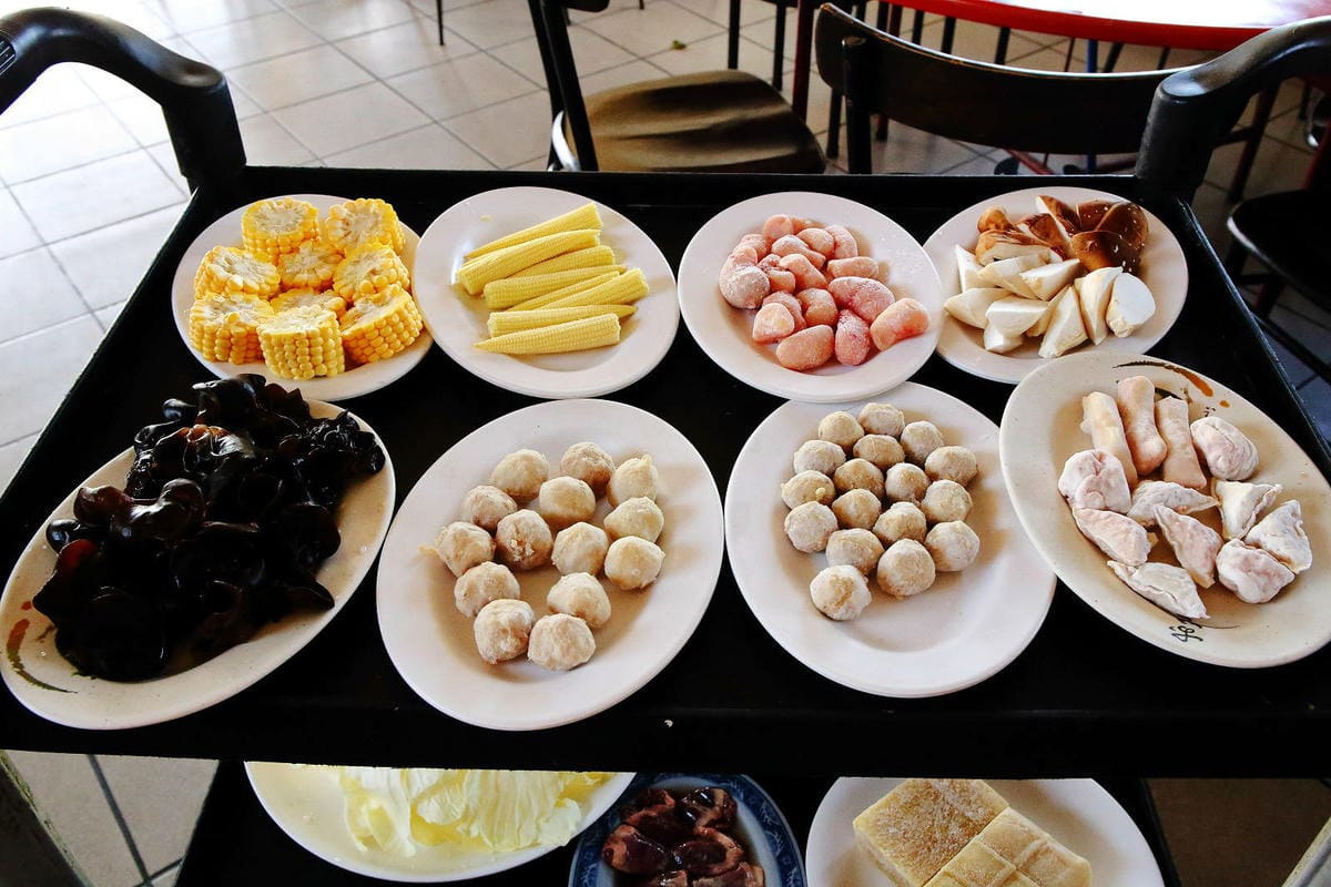 桃園薑母鴨推薦！大鋼盆薑母鴨有夠霸氣！熱炒、特色火鍋料也是必