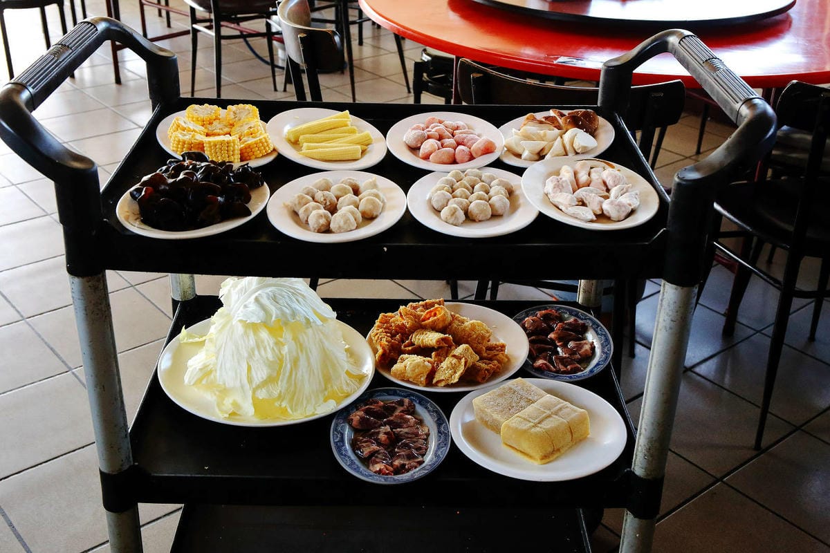 桃園薑母鴨推薦！大鋼盆薑母鴨有夠霸氣！熱炒、特色火鍋料也是必