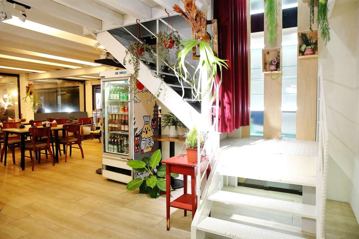 伙串滿酒場，中壢火車站旁串燒店，體驗道地串燒酒場文化，喝得痛