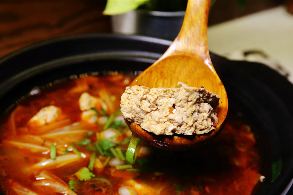 伙串滿酒場，中壢火車站旁串燒店，體驗道地串燒酒場文化，喝得痛