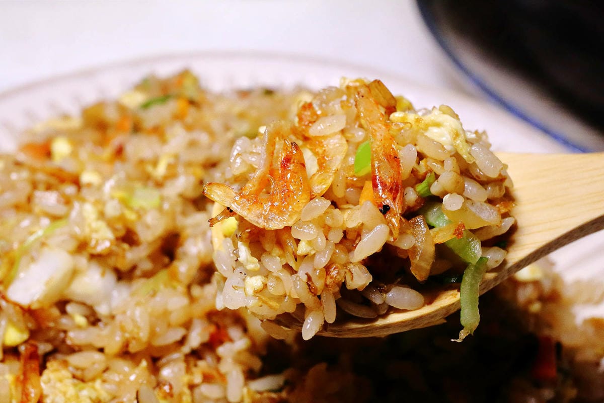 伙串滿酒場，中壢火車站旁串燒店，體驗道地串燒酒場文化，喝得痛