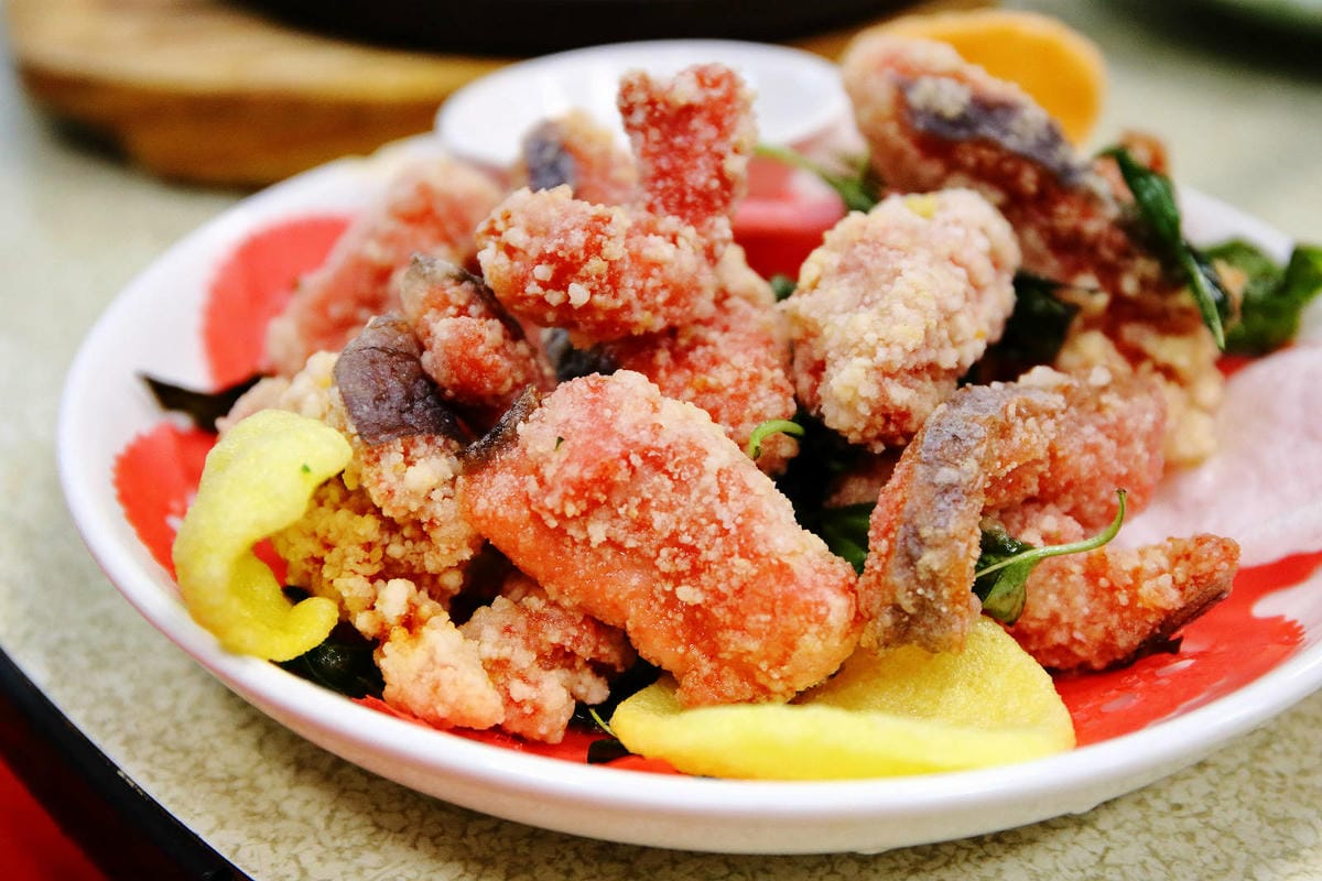 三街海鮮屋，桃園在地人狂推的平價熱炒海鮮，這家真的好猛⋯隨便