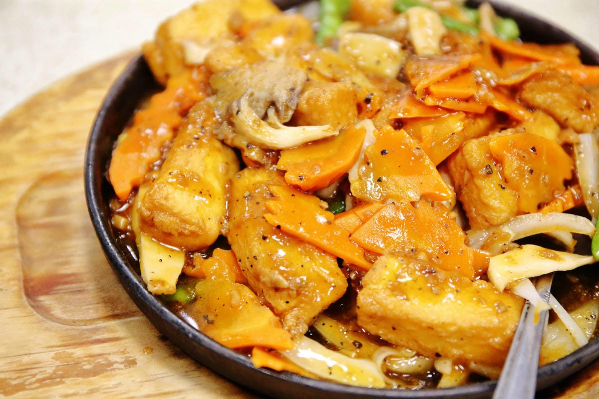 三街海鮮屋，桃園在地人狂推的平價熱炒海鮮，這家真的好猛⋯隨便