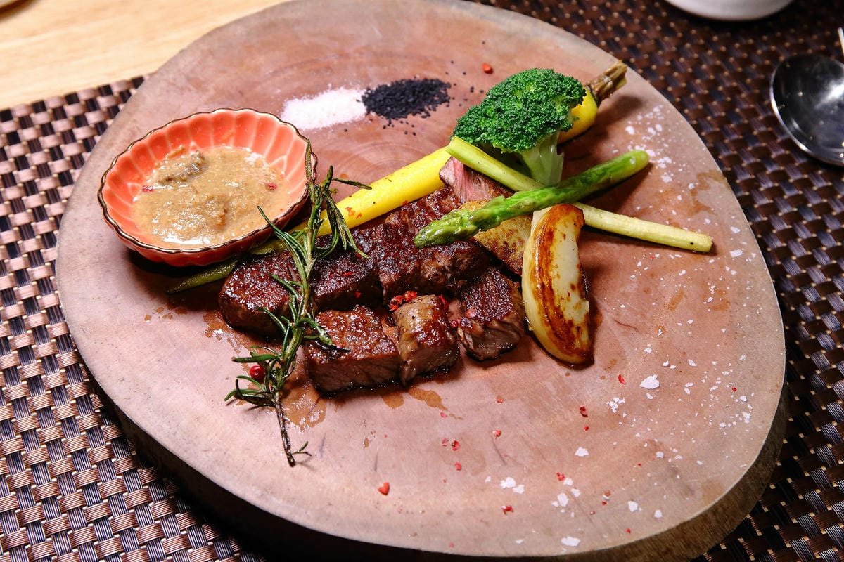 味屋居食 西湖店，和風料理｜餐酒館，嚴選頂級食材結合法式鐵板