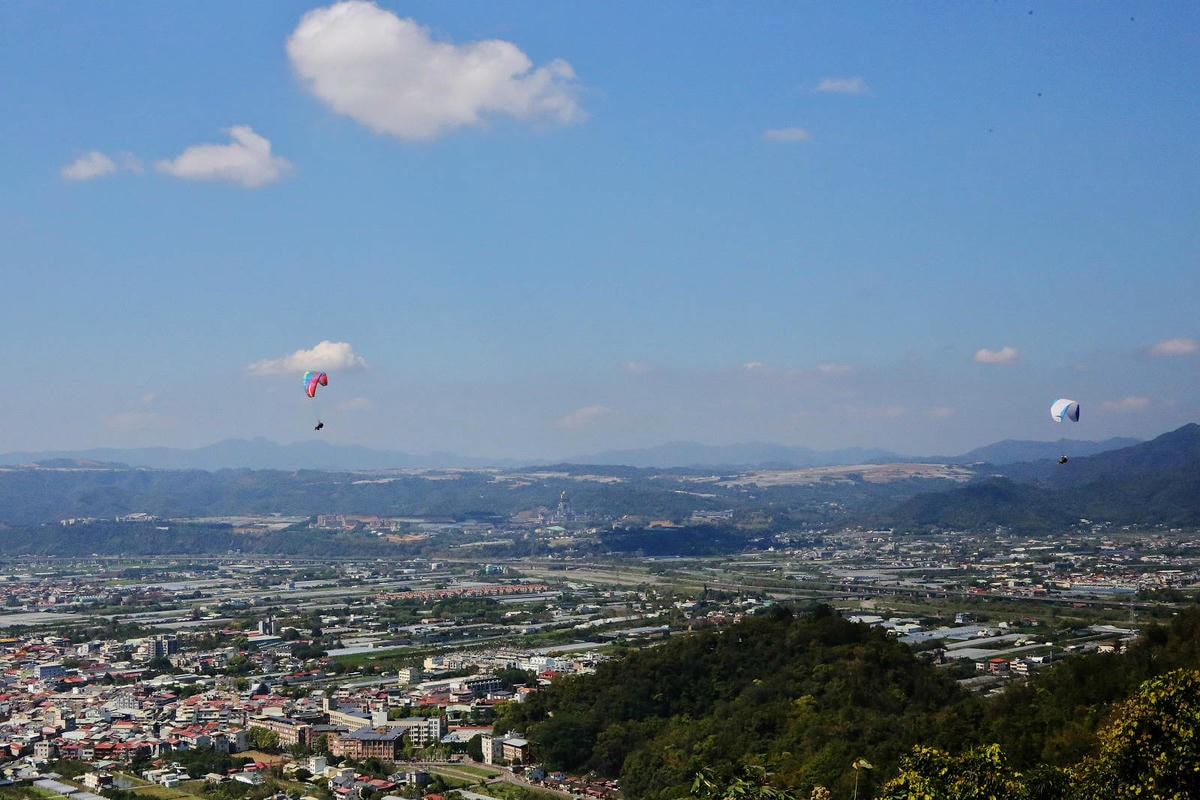 南投埔里超推薦景觀餐廳!虎嘯山嵐-厲害玻璃屋咖啡廳,山景第一