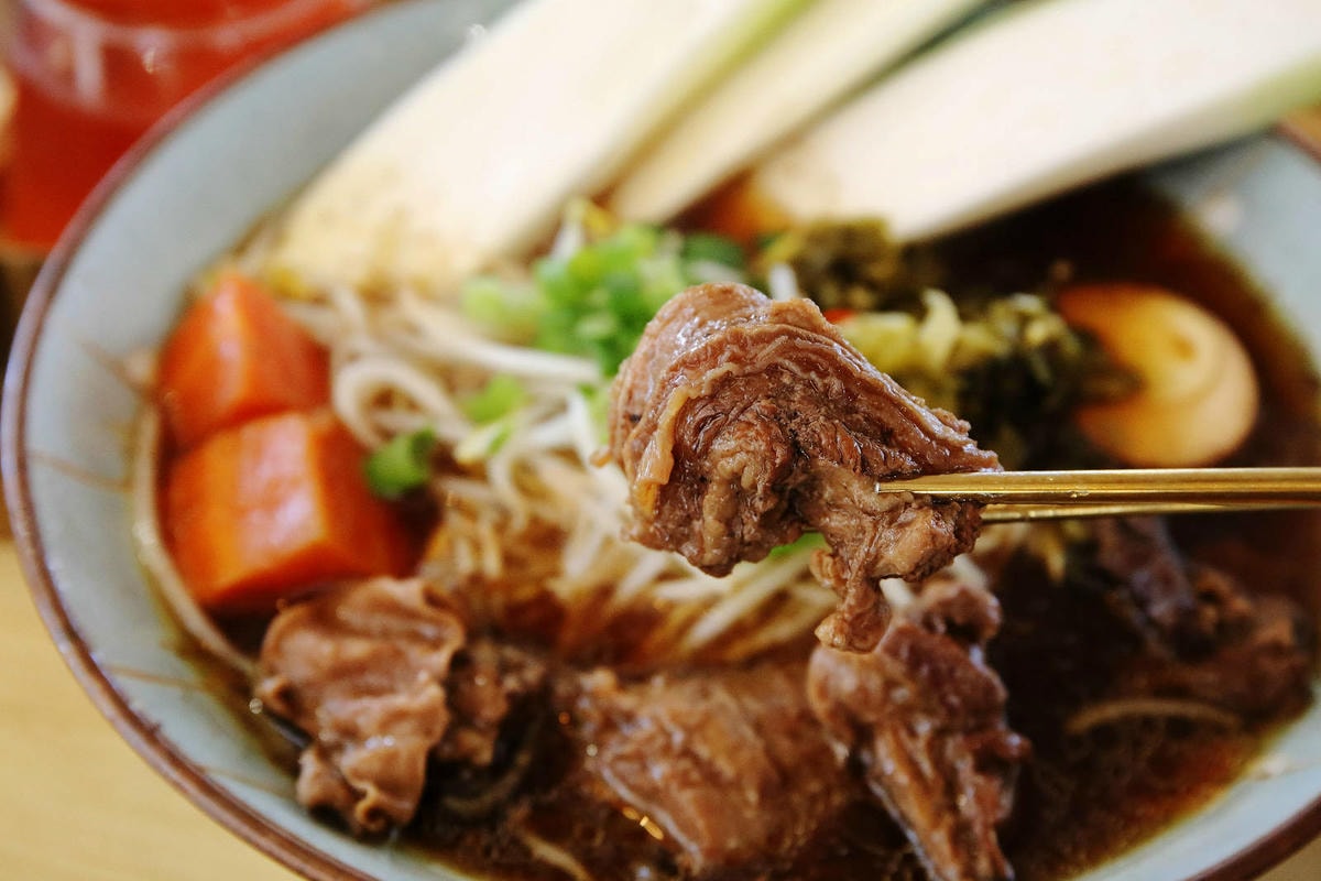 南投埔里超推薦景觀餐廳!虎嘯山嵐-厲害玻璃屋咖啡廳,山景第一