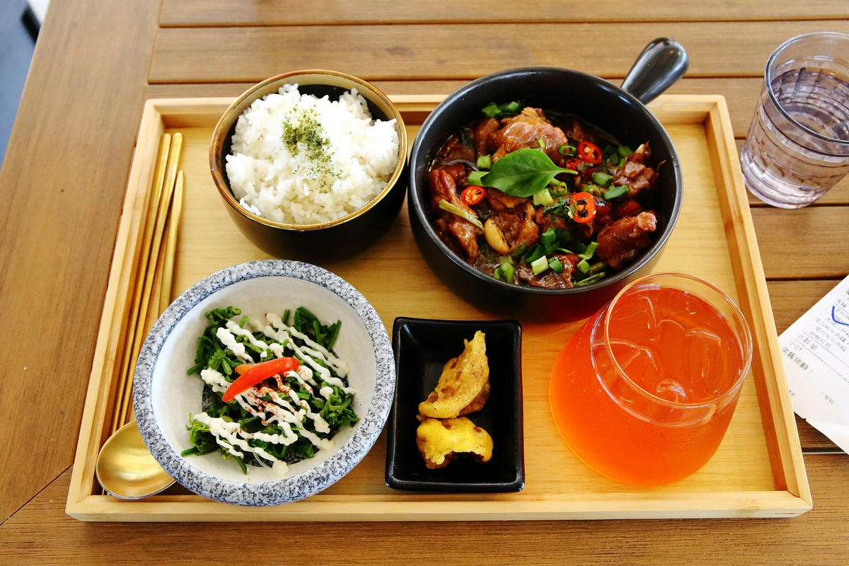 南投埔里超推薦景觀餐廳!虎嘯山嵐-厲害玻璃屋咖啡廳,山景第一