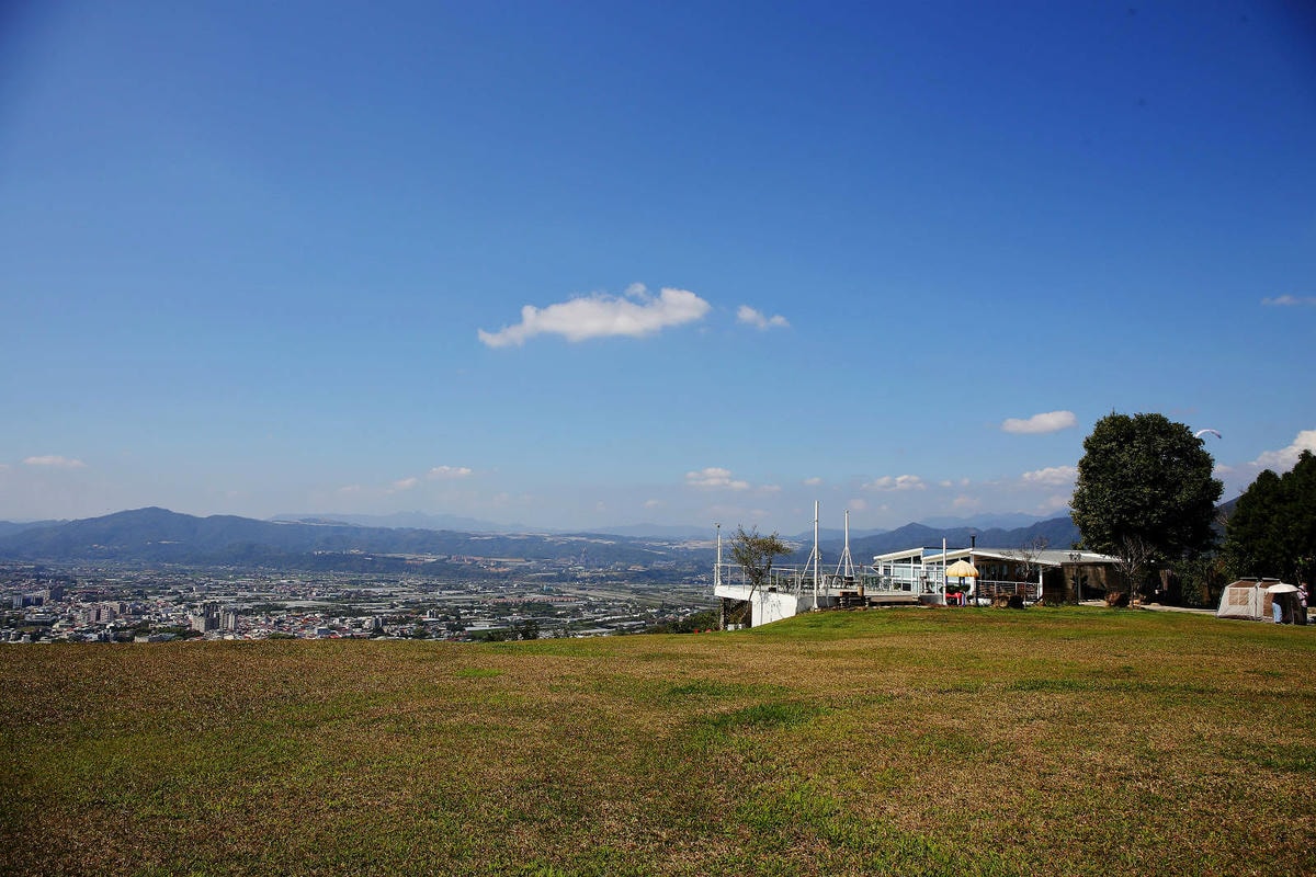 南投埔里超推薦景觀餐廳!虎嘯山嵐-厲害玻璃屋咖啡廳,山景第一