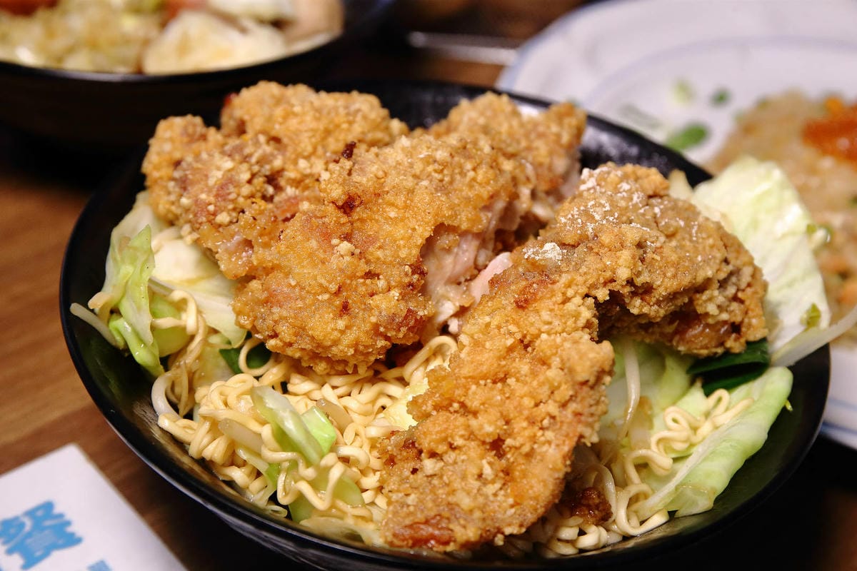 早安好食光x嘟比飯麵館，新店終於有很好吃的早午餐了！超強炒泡