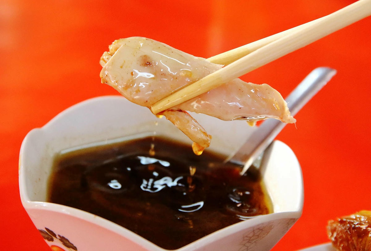 咱兜黃金脆皮雞,竹山紫南宮必吃美食,他們家脆皮烤雞有夠優秀,