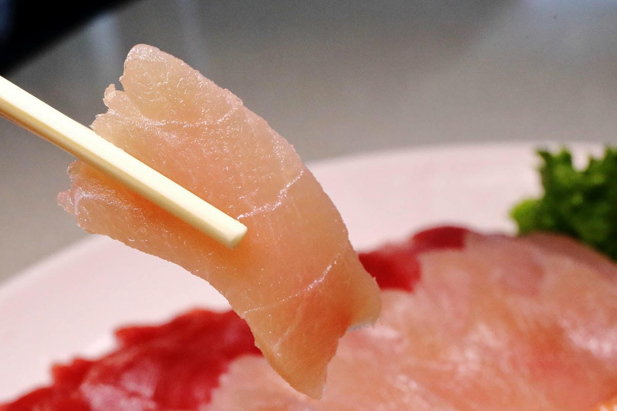 【宜蘭必吃】宜蘭5元生魚片！不用跑到屏東，礁溪江家深澳小漁村