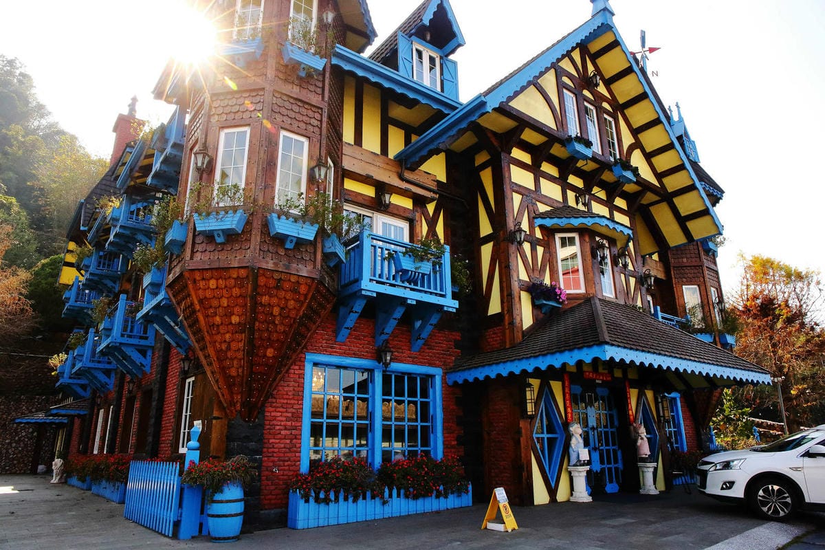 霍爾的移動城堡在埔里，藍色城堡X茱諾法式甜點，埔里超人氣甜點