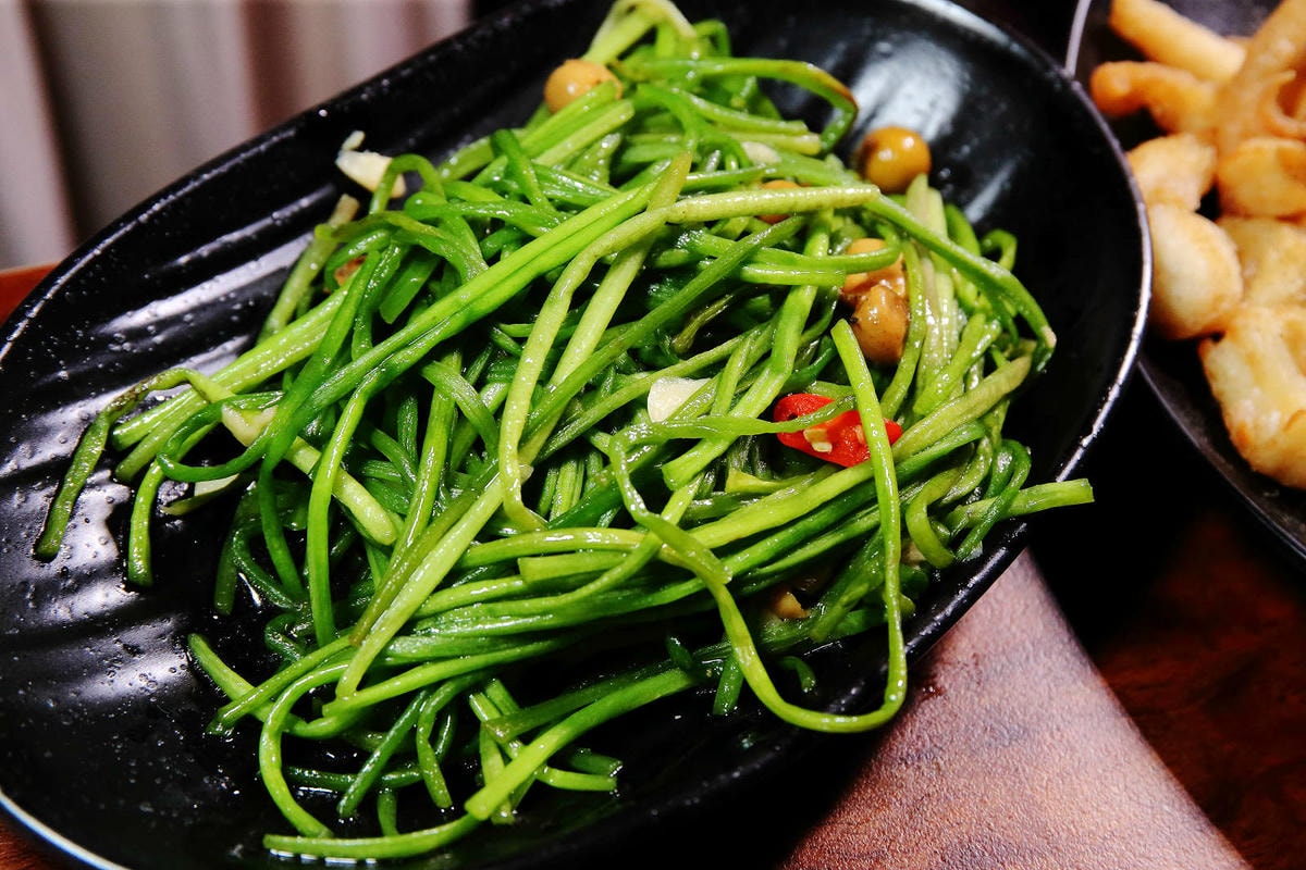 雞老闆景美店插旗景美夜市!當月壽星免費送桶仔雞!快揪團一起爽