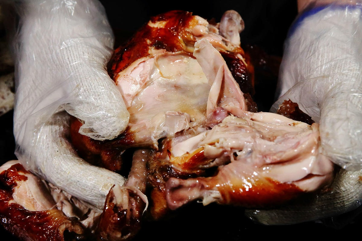 雞老闆景美店插旗景美夜市!當月壽星免費送桶仔雞!快揪團一起爽