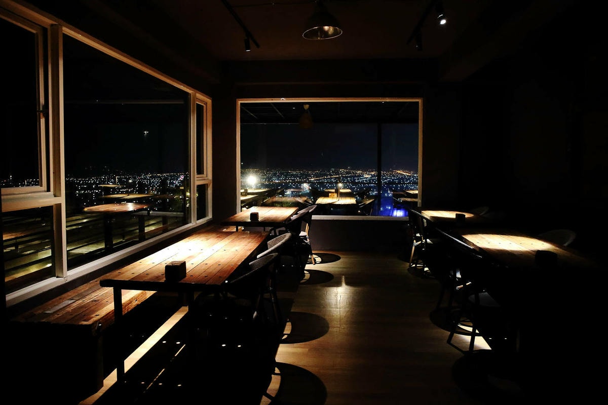 宜蘭必去無敵夜景!空ㄟ農場-宜蘭超人氣夜景餐廳,遠望龜山島、