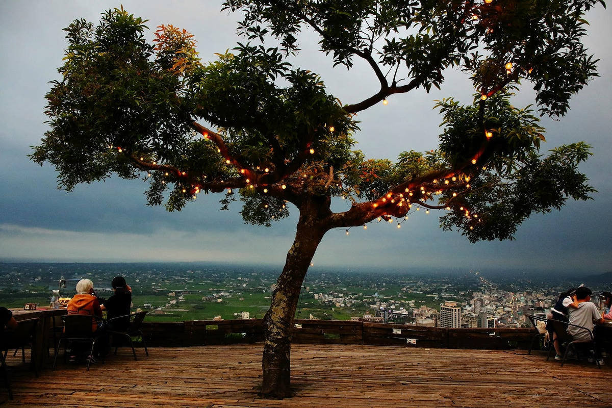 宜蘭必去無敵夜景!空ㄟ農場-宜蘭超人氣夜景餐廳,遠望龜山島、