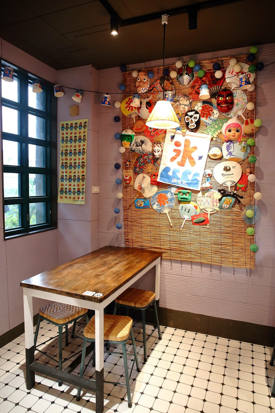 浪花丸かき氷 宜蘭本店，招牌彩色小熊刨冰和藍色富士山冰，可愛