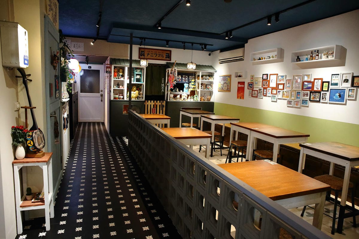 浪花丸かき氷 宜蘭本店，招牌彩色小熊刨冰和藍色富士山冰，可愛