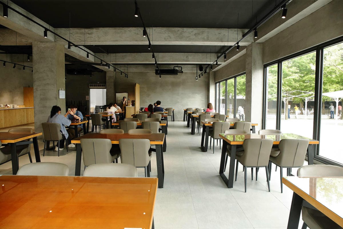 張美阿嬤農場2.0版，宜蘭全新萌寵景觀餐廳【樹懶餐廳】，玻璃