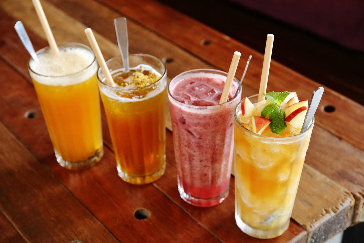 「笑ㄟ咖啡」宜蘭南方澳海景餐廳，坐擁內埤情人灣的無敵海景，踩