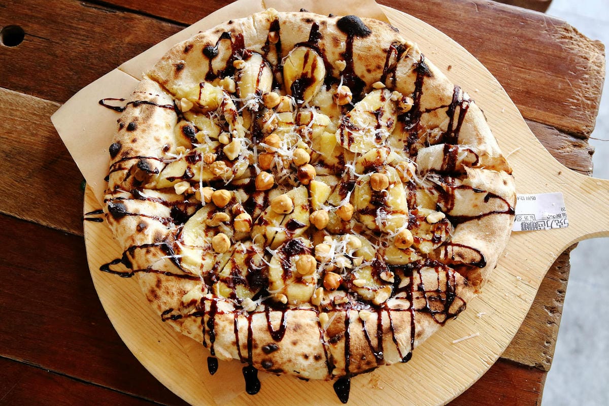 「笑ㄟ咖啡」宜蘭南方澳海景餐廳，坐擁內埤情人灣的無敵海景，踩