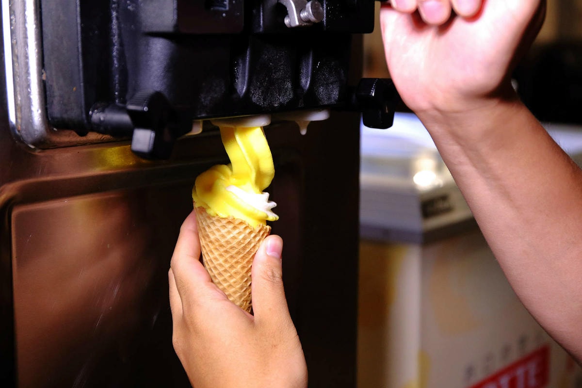 肉多多最強的不只肉蛋糕?火鍋控必點2大鍋物!70多種自助吧吃