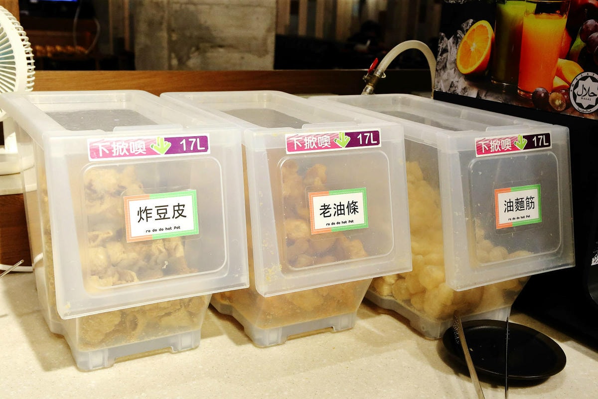 肉多多最強的不只肉蛋糕?火鍋控必點2大鍋物!70多種自助吧吃