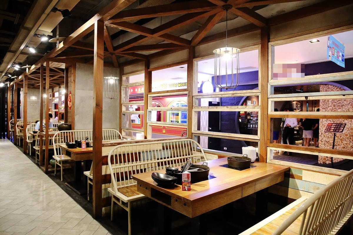 肉多多最強的不只肉蛋糕?火鍋控必點2大鍋物!70多種自助吧吃